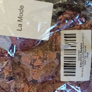 La Mode (NWT) Ladies Blouse